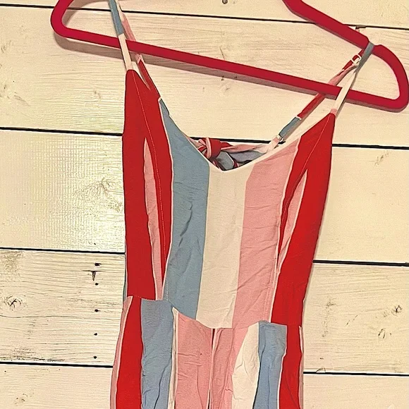 American Threads boutique brand jumpsuit with adjustable straps - Picture 2 of 2